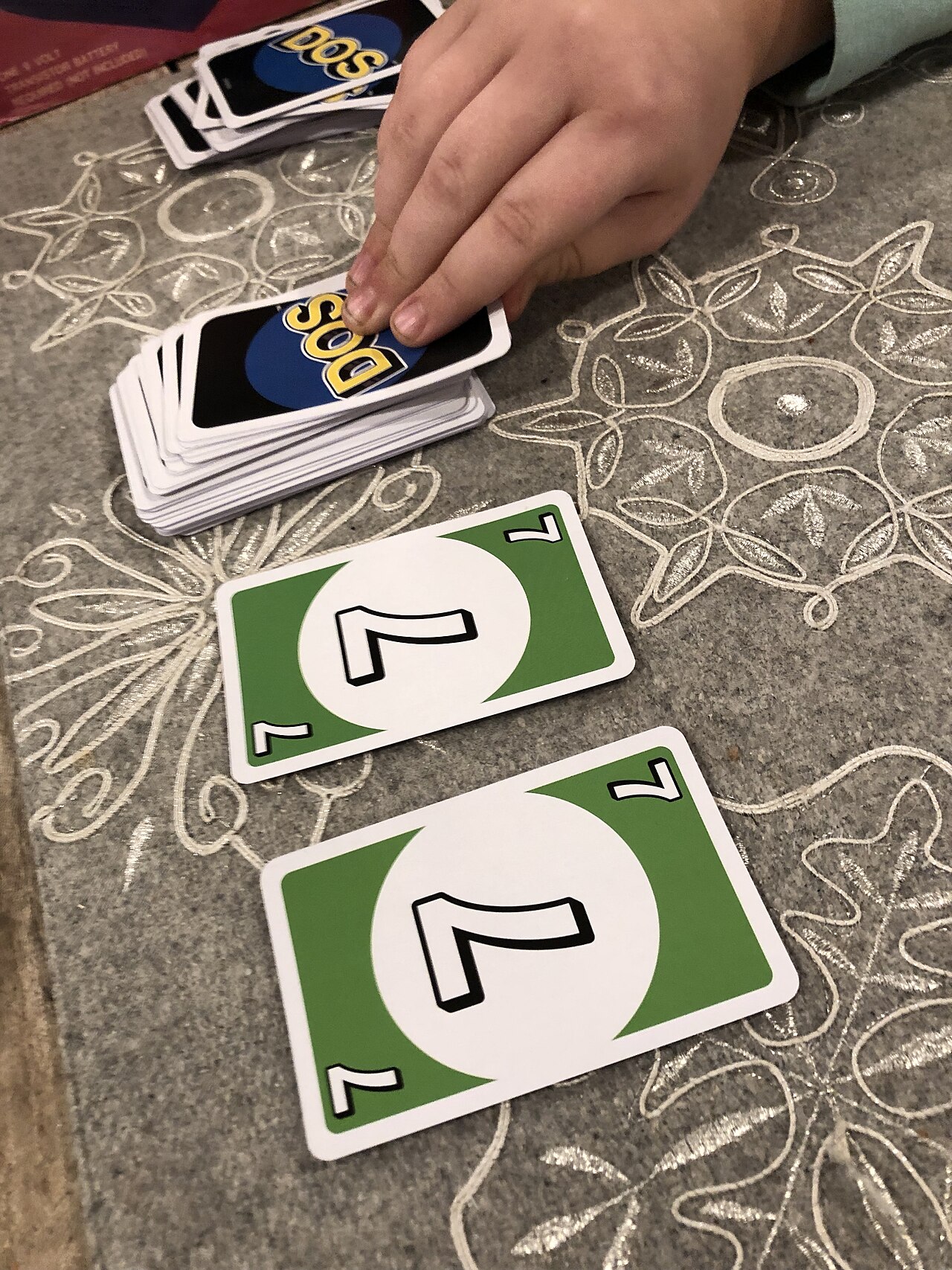 Uno (card game)