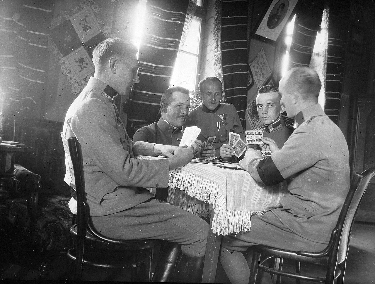 War (card game)